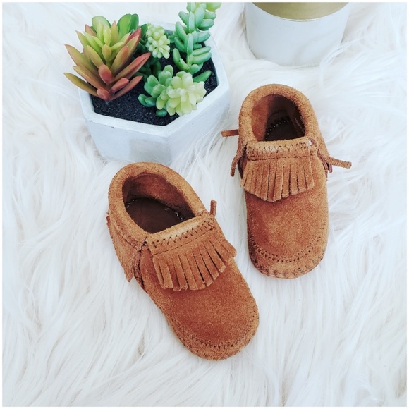 Minnetonka Other - { minnetonka } brown suede fringe moccasins